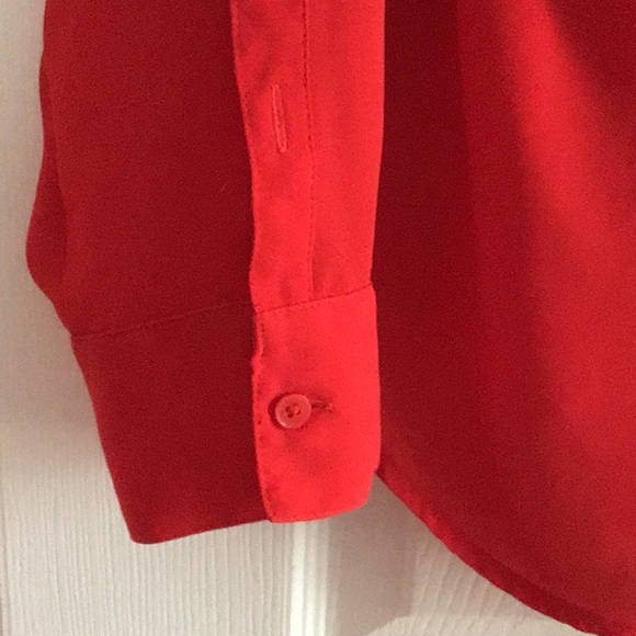 Express women work blouse red shirt Sz M - Picture 3 of 6